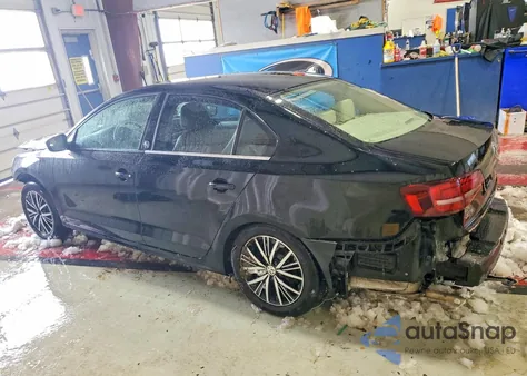 2018 Volkswagen Jetta Se z USA, uszkodzony, nr VIN 3VWDB7AJ5JM216353